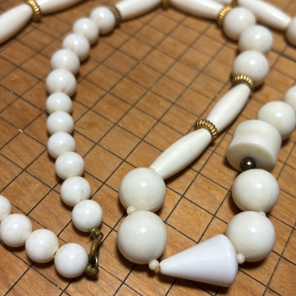 MCM Mixed Geometric White Beads Brass Tone Ribbed Spacers Spring Ring Clasp EVC - Picture 13 of 13